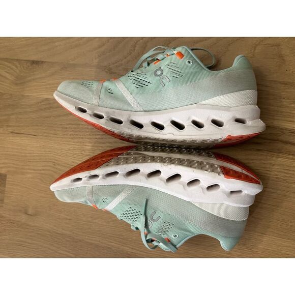 On Running Cloudsurfer Trainers - Picture 3 of 6